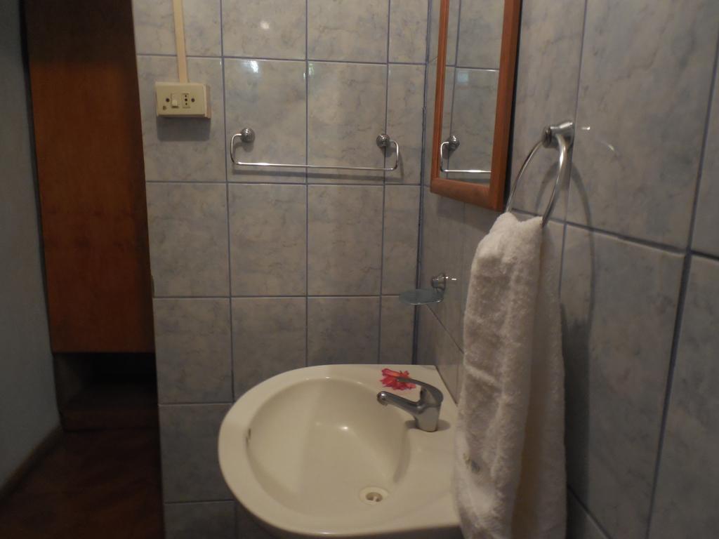 Hare O Ahani Hanga Roa Habitación foto